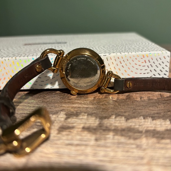 Rose Gold Fossil Watch with Brown Leather Strap - Picture 5 of 8